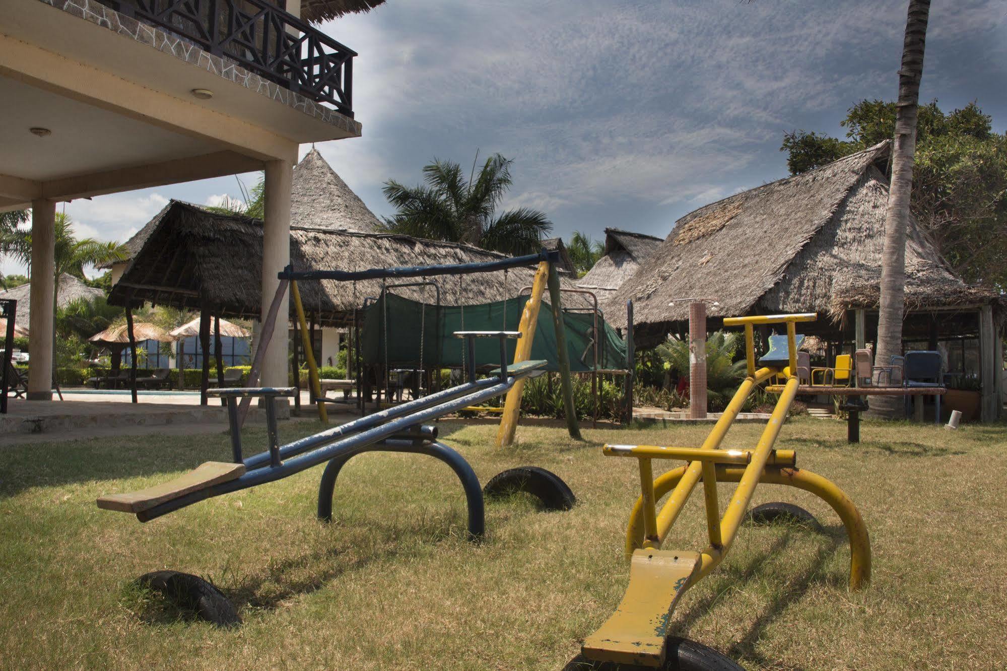 Millennium Sea Breeze Resort Bagamoyo Exterior foto