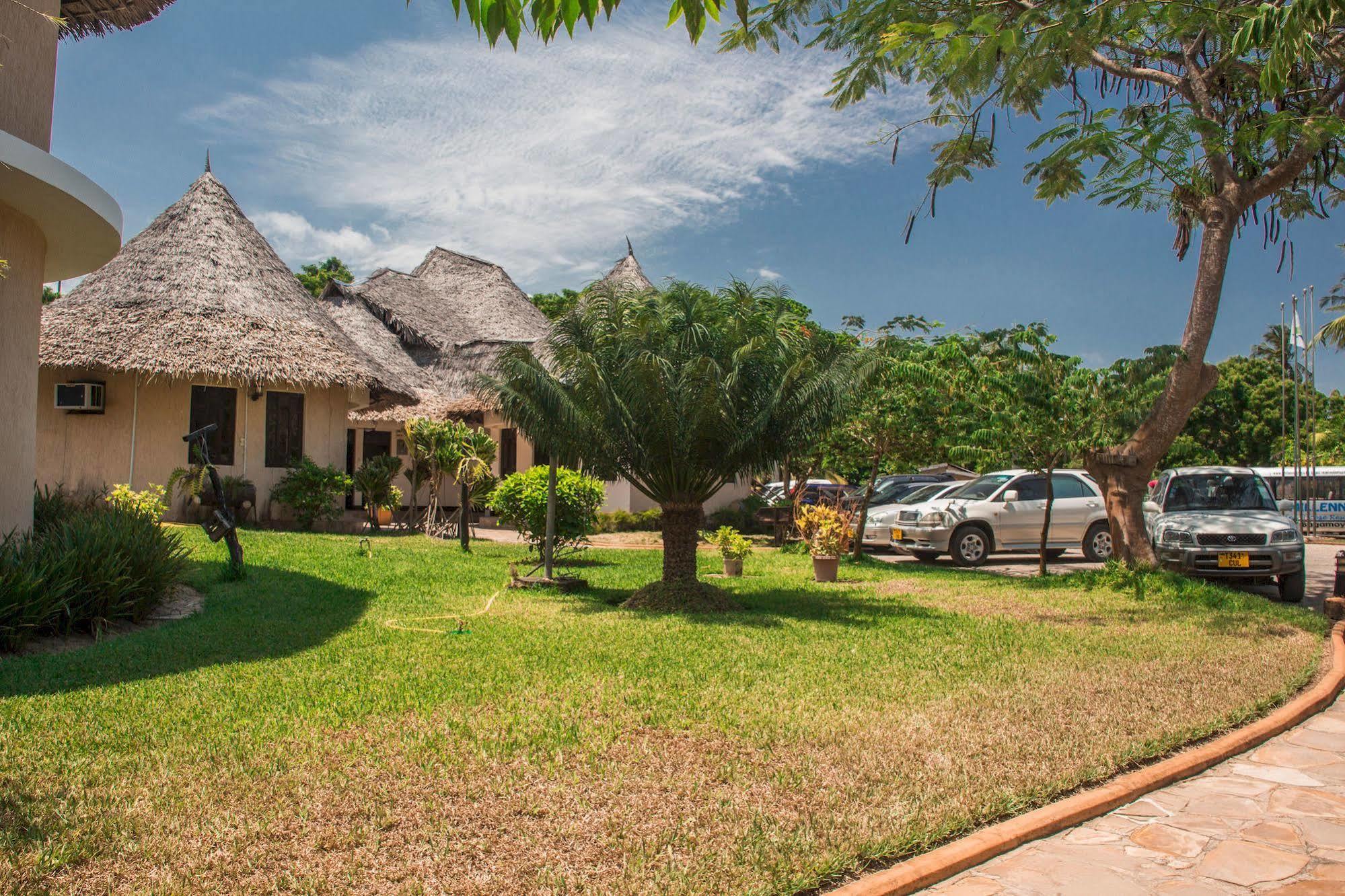 Millennium Sea Breeze Resort Bagamoyo Exterior foto