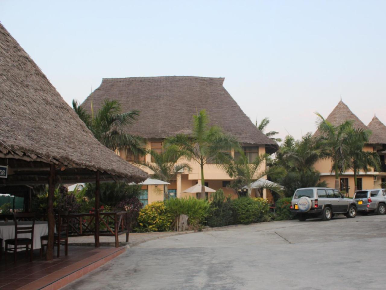 Millennium Sea Breeze Resort Bagamoyo Exterior foto